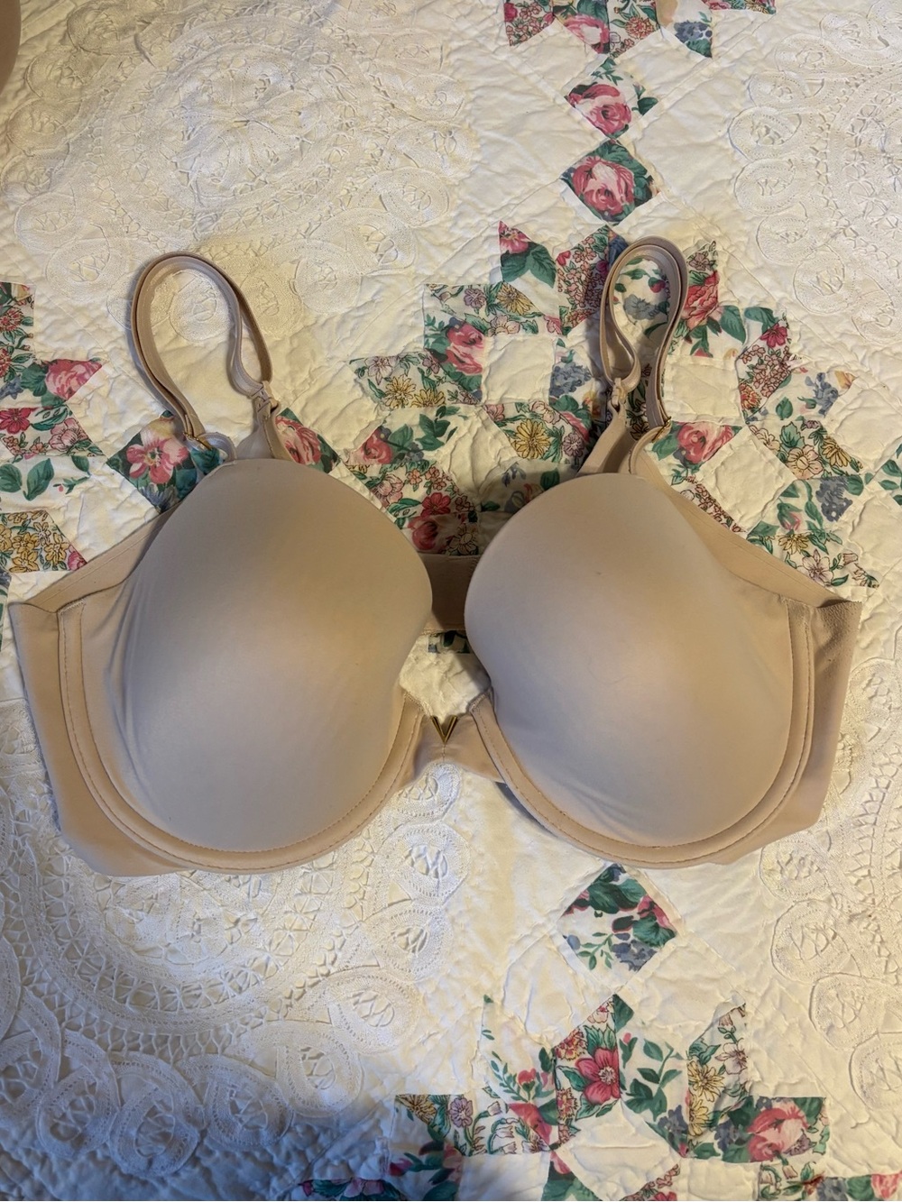 Victoria Secret Nude Seamless T-Shirt Bra - Women Intimates & Sleepwear